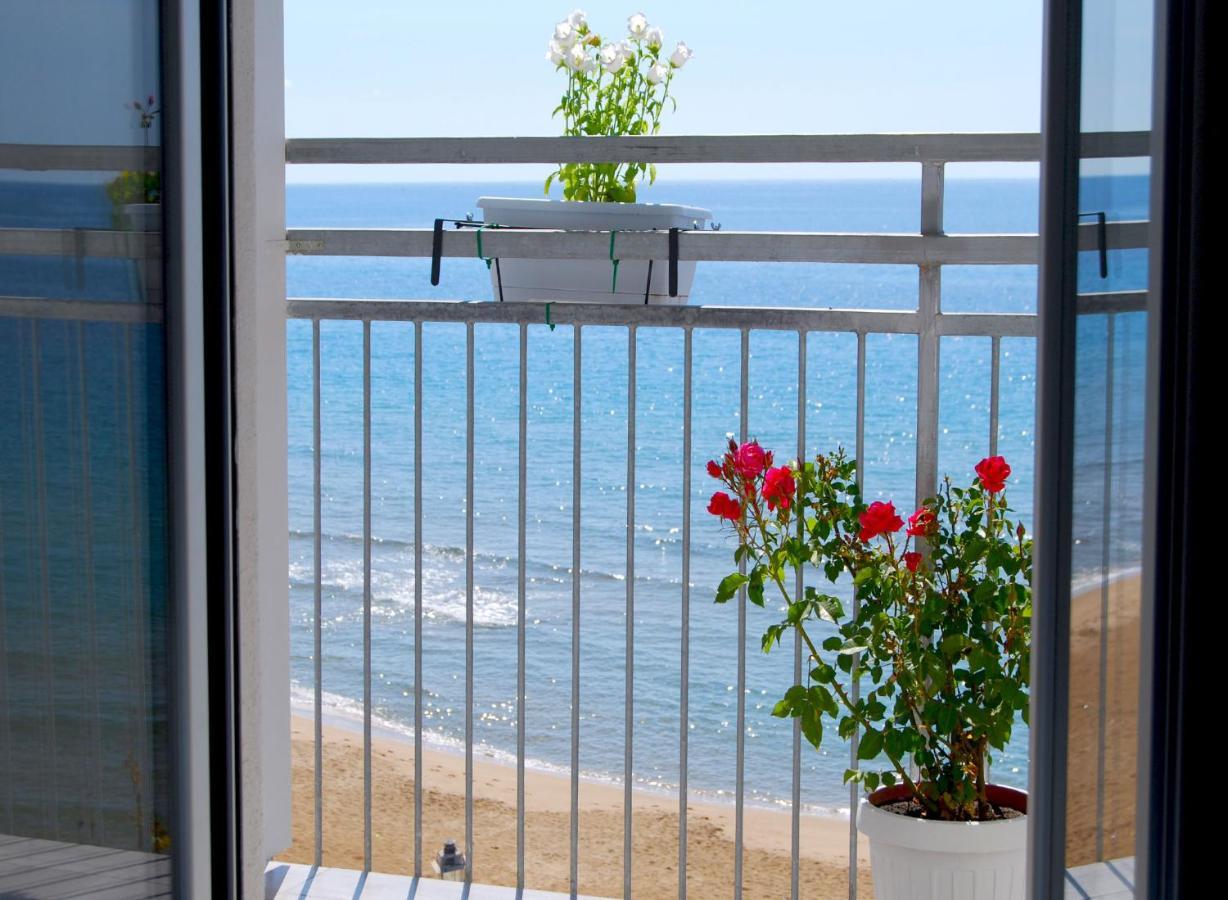 B&B Capo Rizzuto Fronte Mare Exterior photo