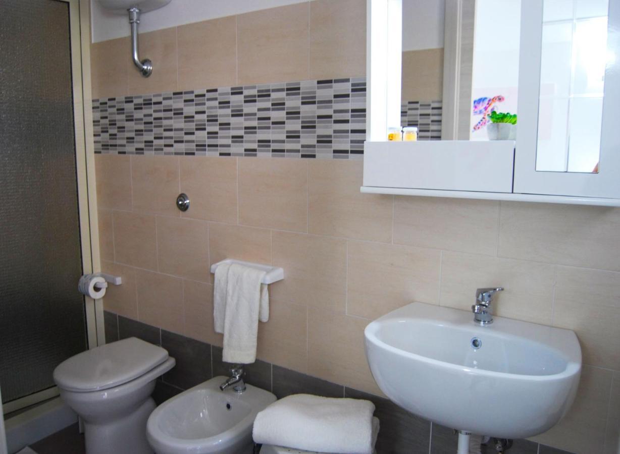 B&B Capo Rizzuto Fronte Mare Exterior photo