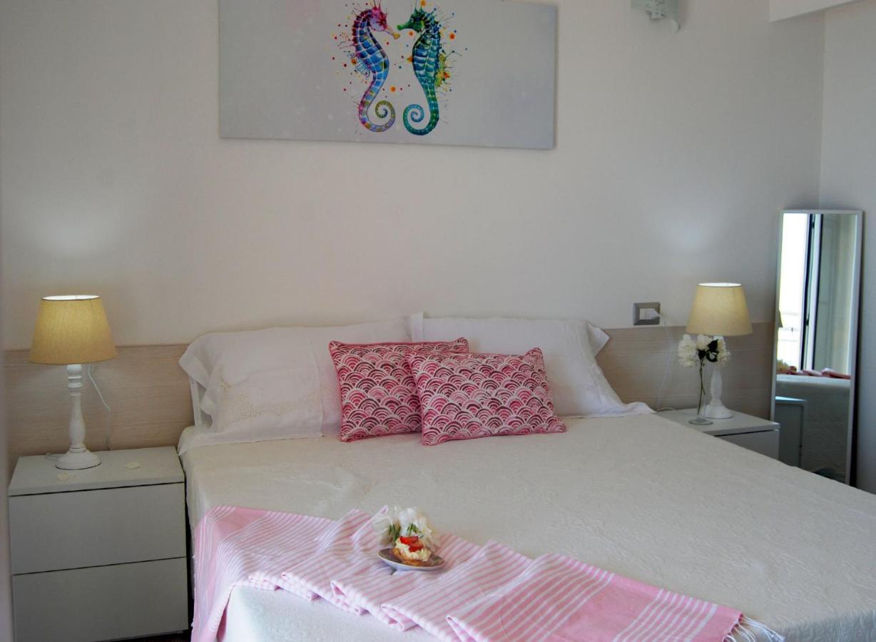 B&B Capo Rizzuto Fronte Mare Exterior photo