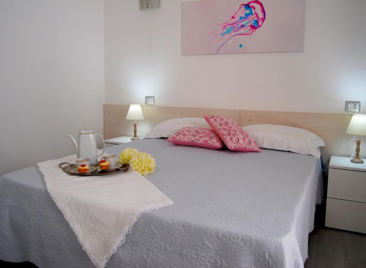 B&B Capo Rizzuto Fronte Mare Exterior photo