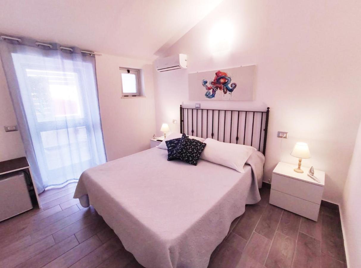 B&B Capo Rizzuto Fronte Mare Exterior photo